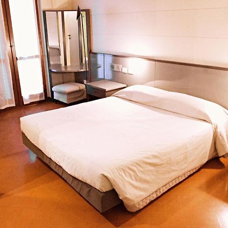 Hotel Franciacorta Paderno Franciacorta エクステリア 写真