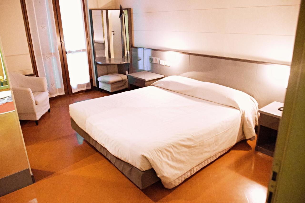 Hotel Franciacorta Paderno Franciacorta エクステリア 写真
